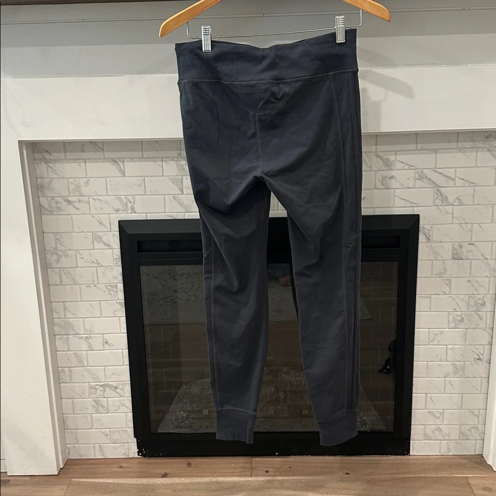 Athleta Charcoal grey Leggings pants with Drawstring - Picture 3 of 4